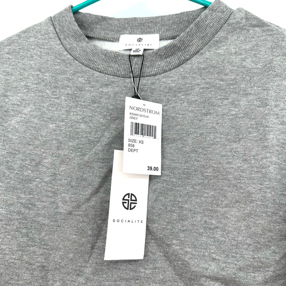 Socialite size XS New with Tags pullover crop sweatshirt crew neck gray - Picture 3 of 5